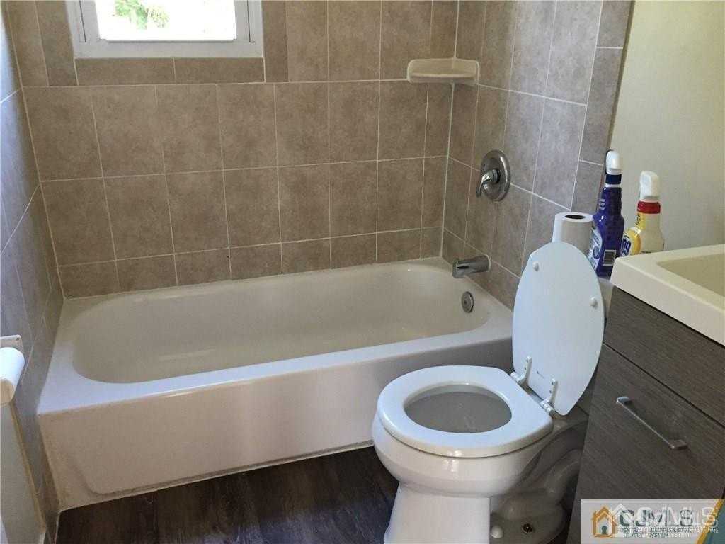 20 Pulaski Ave - Photo 6 of 8