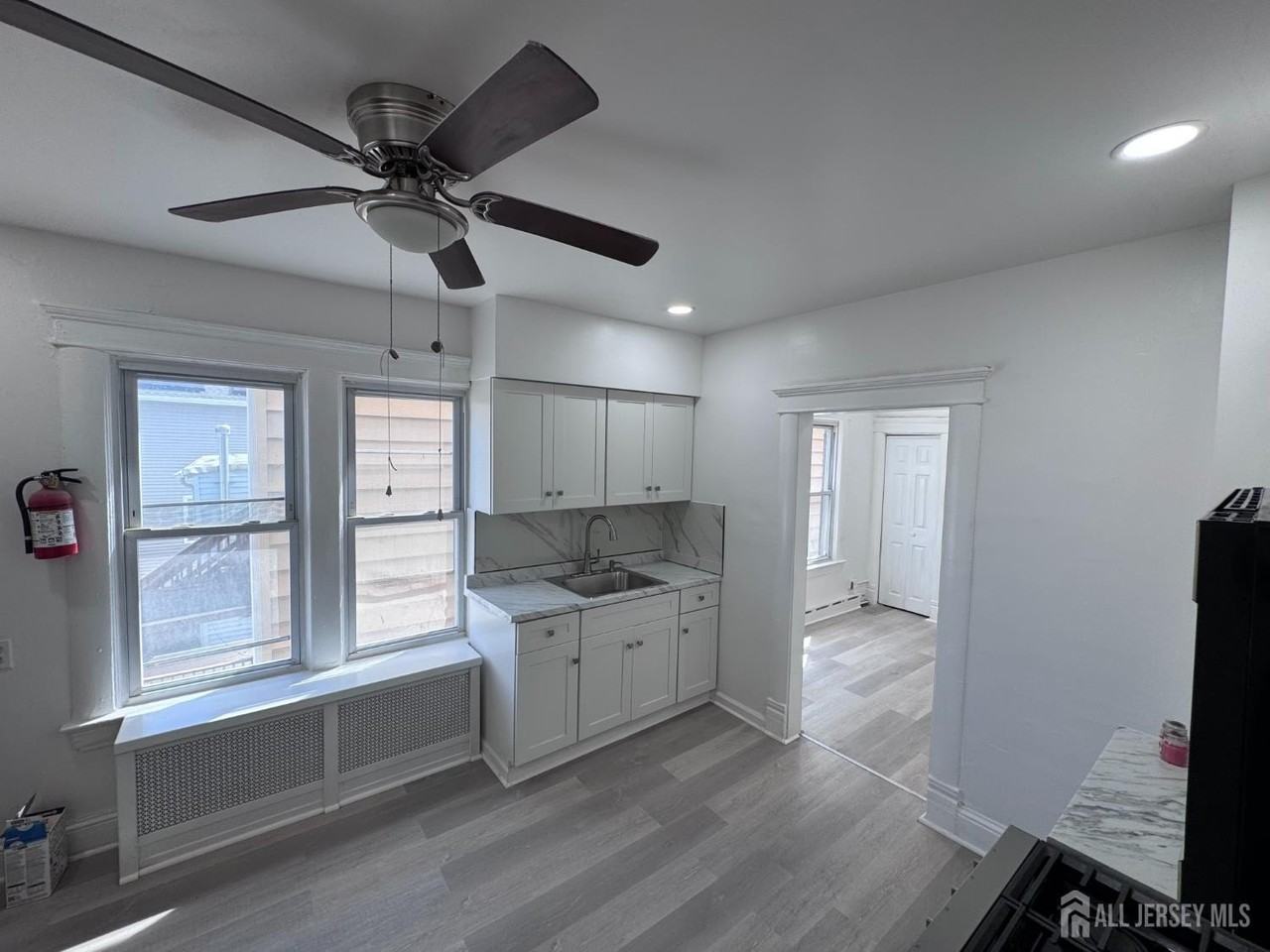 164 Lynd St #2 - Photo 7 of 18