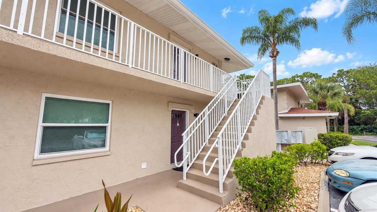 954 La Costa Cir #1 - Photo 2 of 33