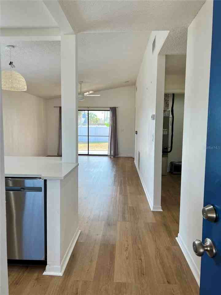 2132 Jo An Dr - Photo 2 of 21