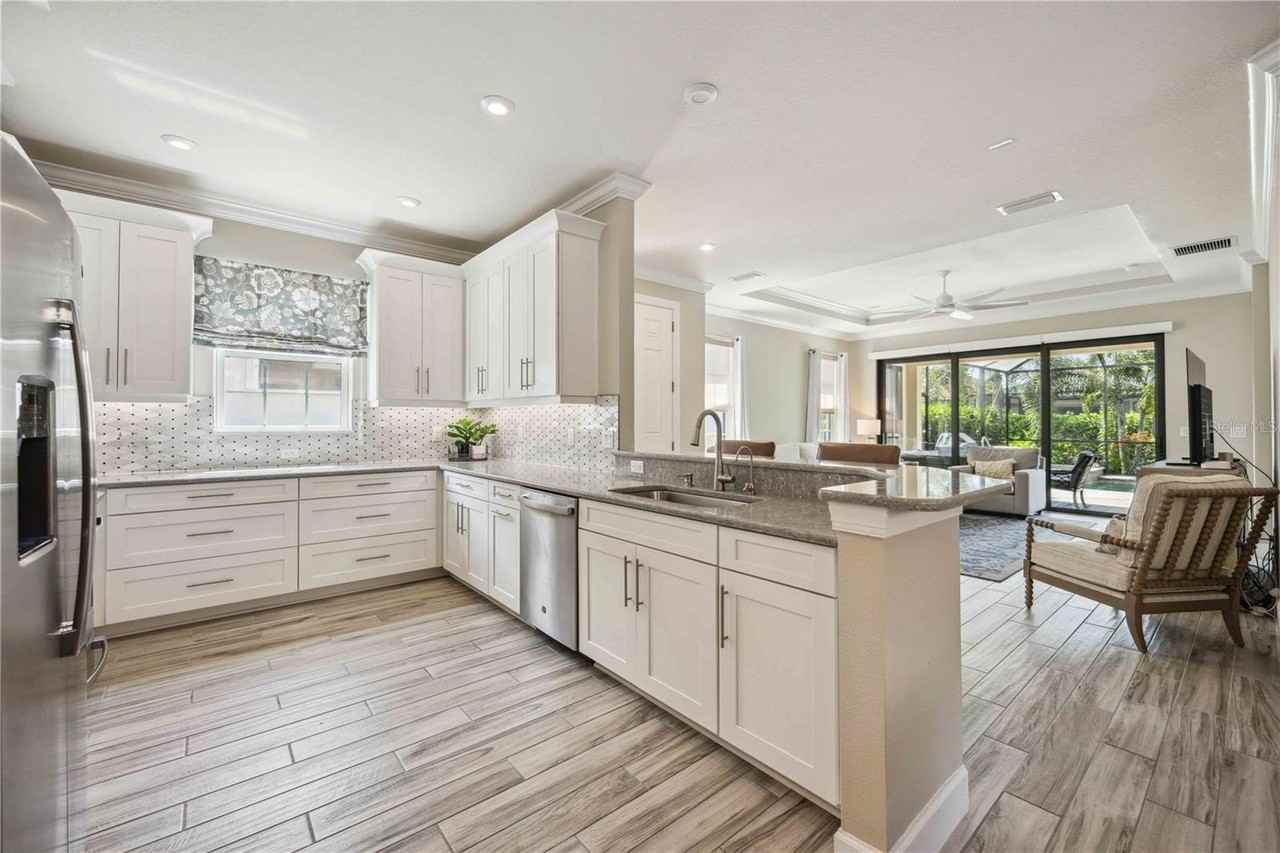 5305 Bartolomeo St - Photo 7 of 39