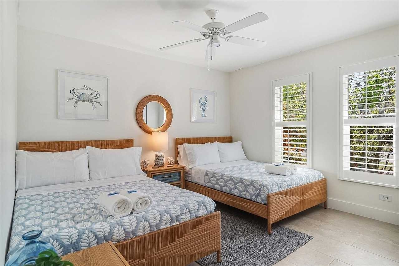3137 Campbell St - Photo 6 of 33