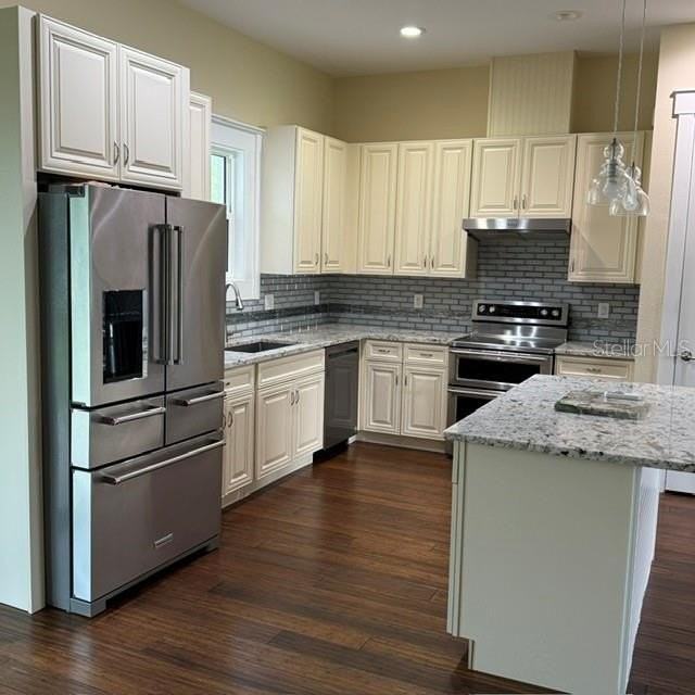 2255 Ribble St - Photo 5 of 18