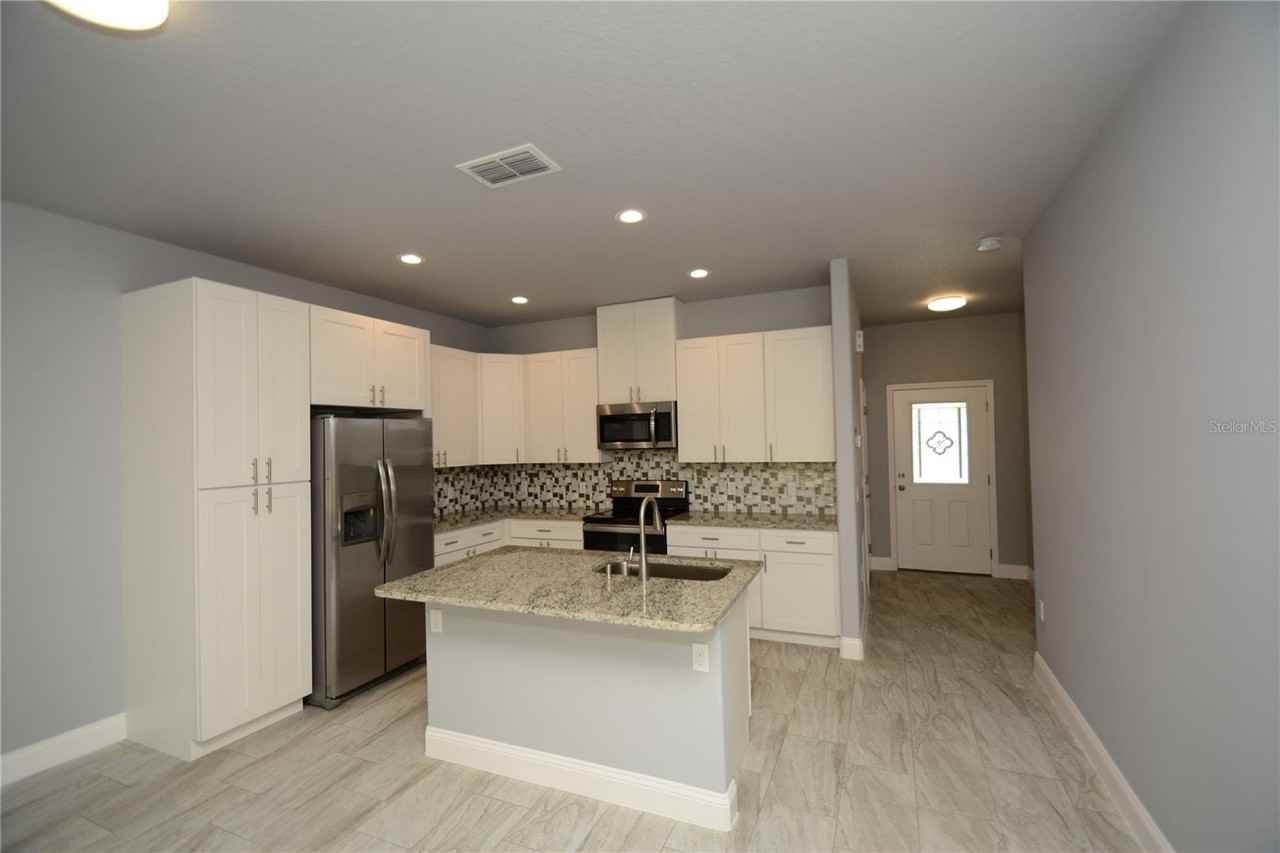 25 Rosepetal Ln #A - Photo 2 of 21