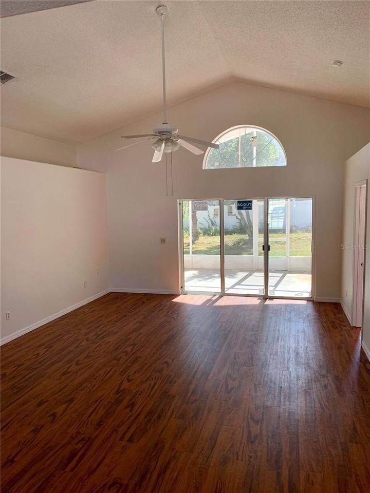 16400 Coopers Hawk Ave - Photo 2 of 9