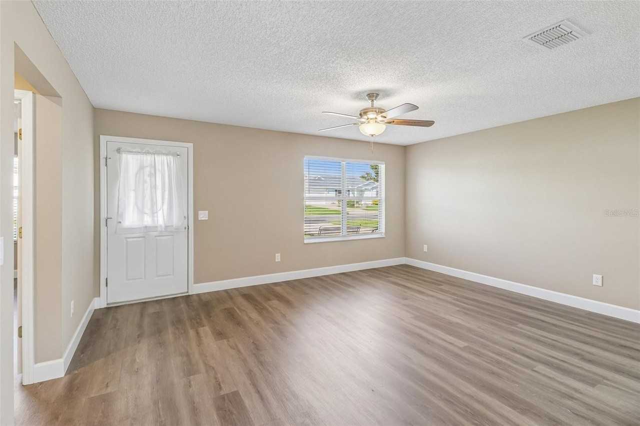 2609 Privada Dr - Photo 5 of 31