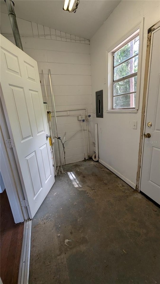 3219 Nw 12th St - Photo 6 of 7