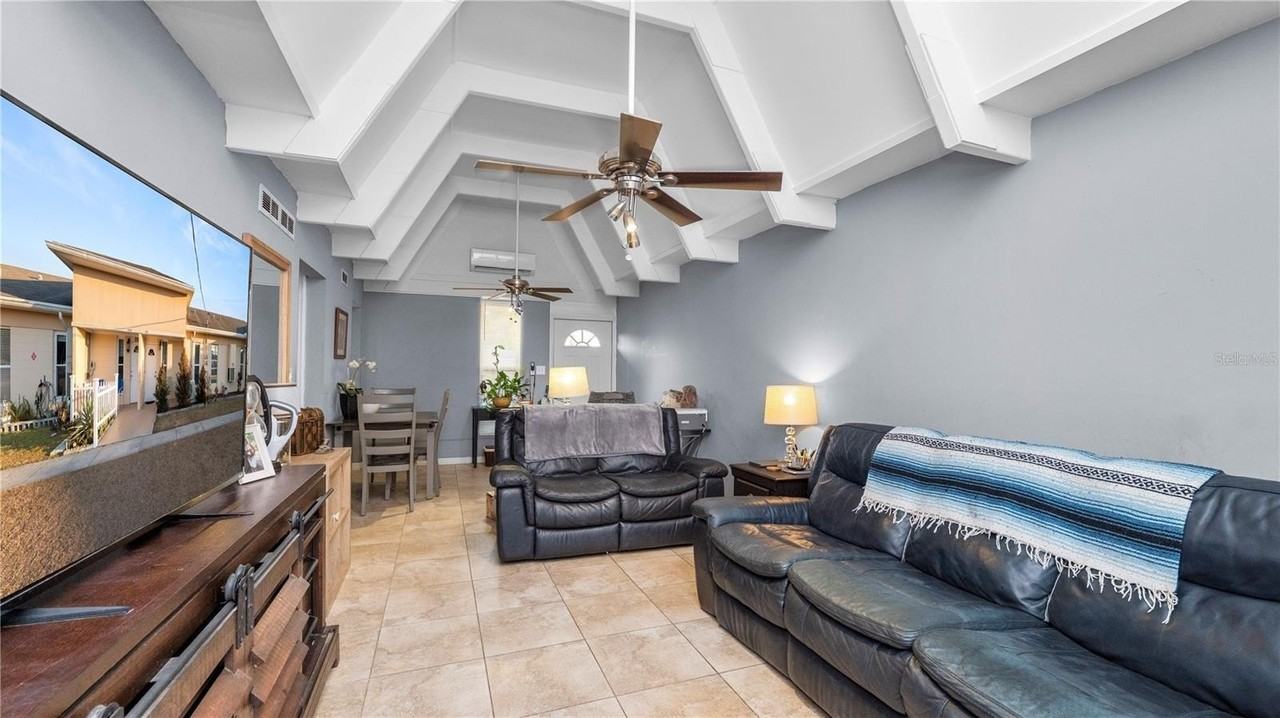 4311 Club Cir - Photo 7 of 38