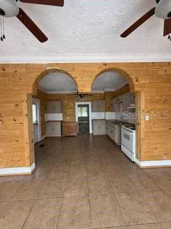 375 W Bay Ave - Photo 7 of 19