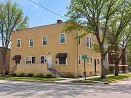 featured image of 627 E 4th St #627