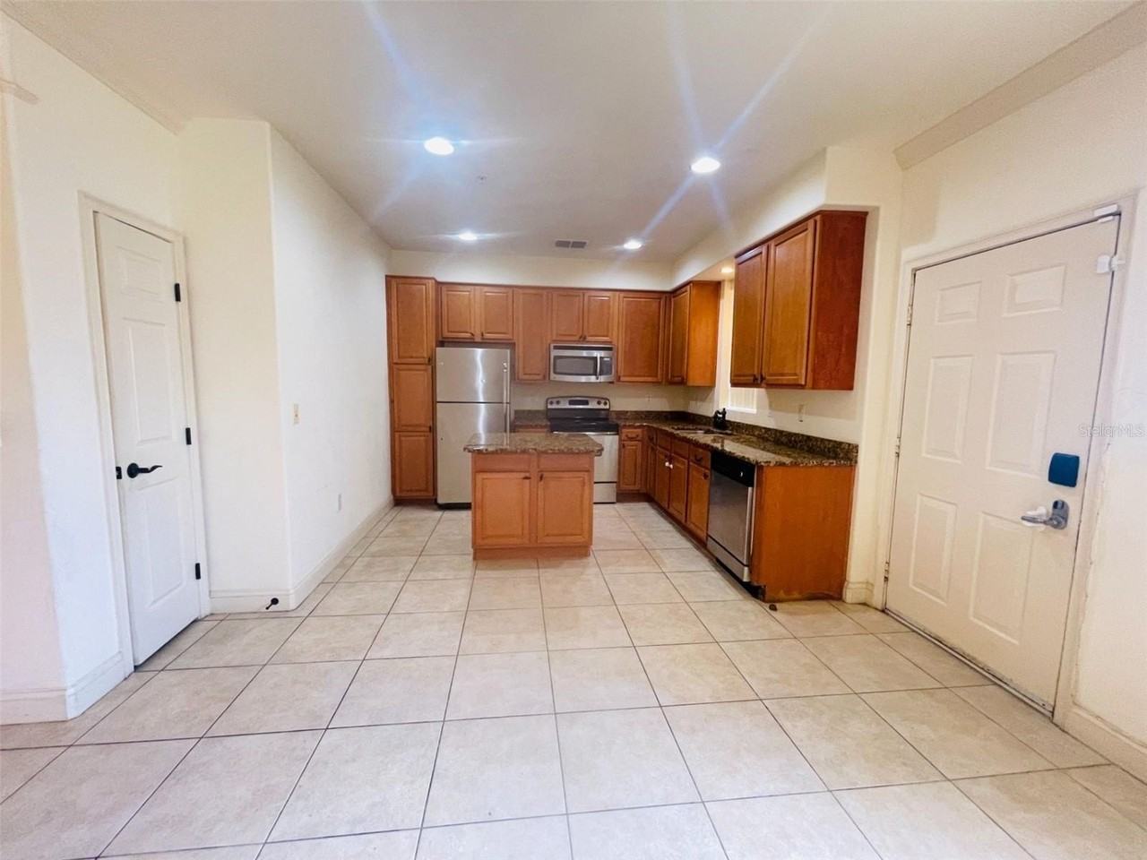 2646 Bella Vista Dr - Photo 5 of 24