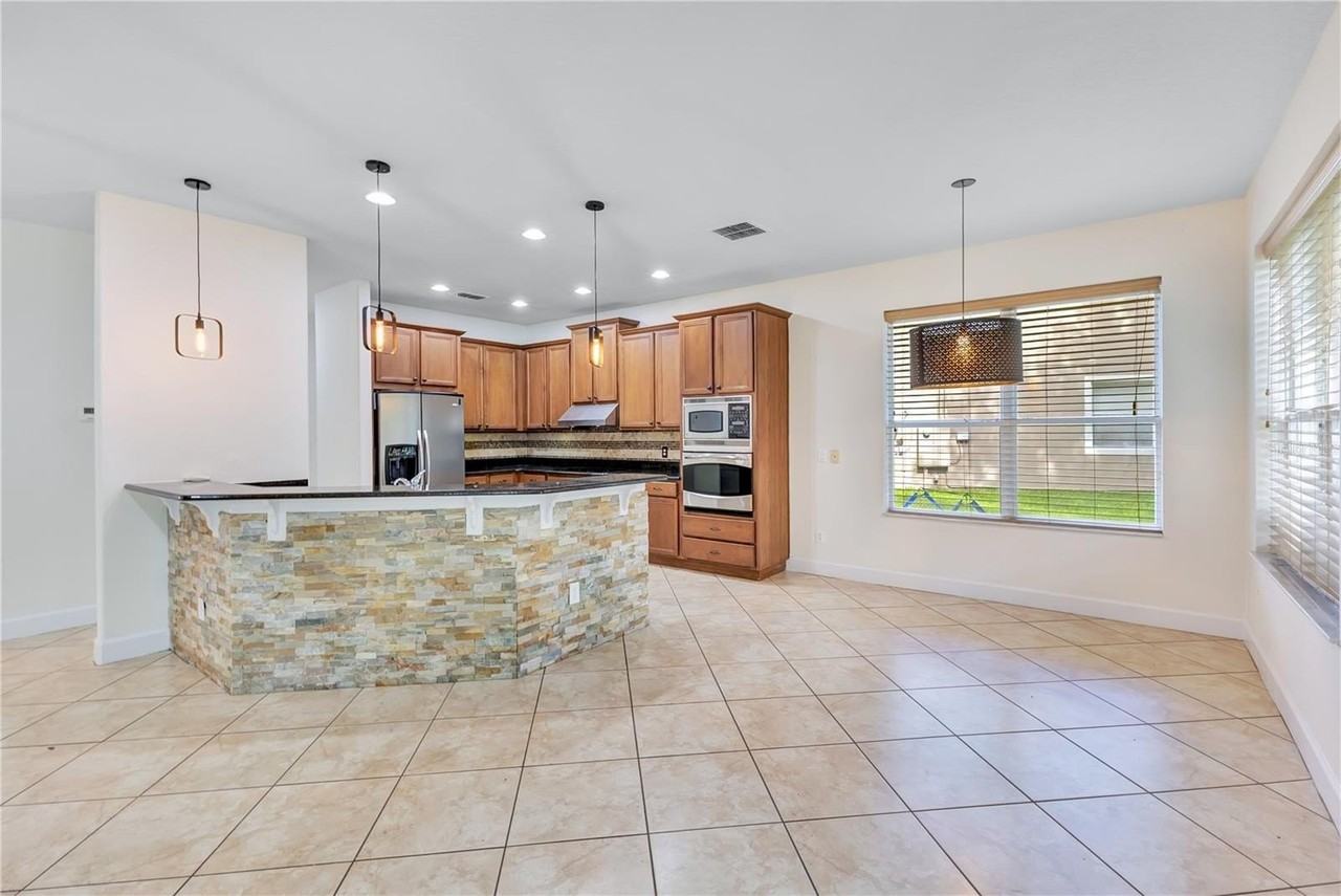 5050 Whitewater Way - Photo 6 of 31