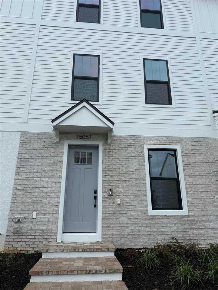 15051 Groveside Rd - Photo 2 of 41