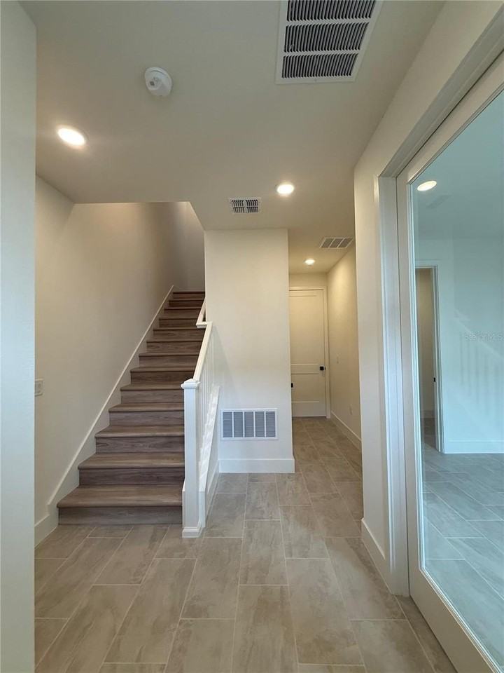15051 Groveside Rd - Photo 3 of 41