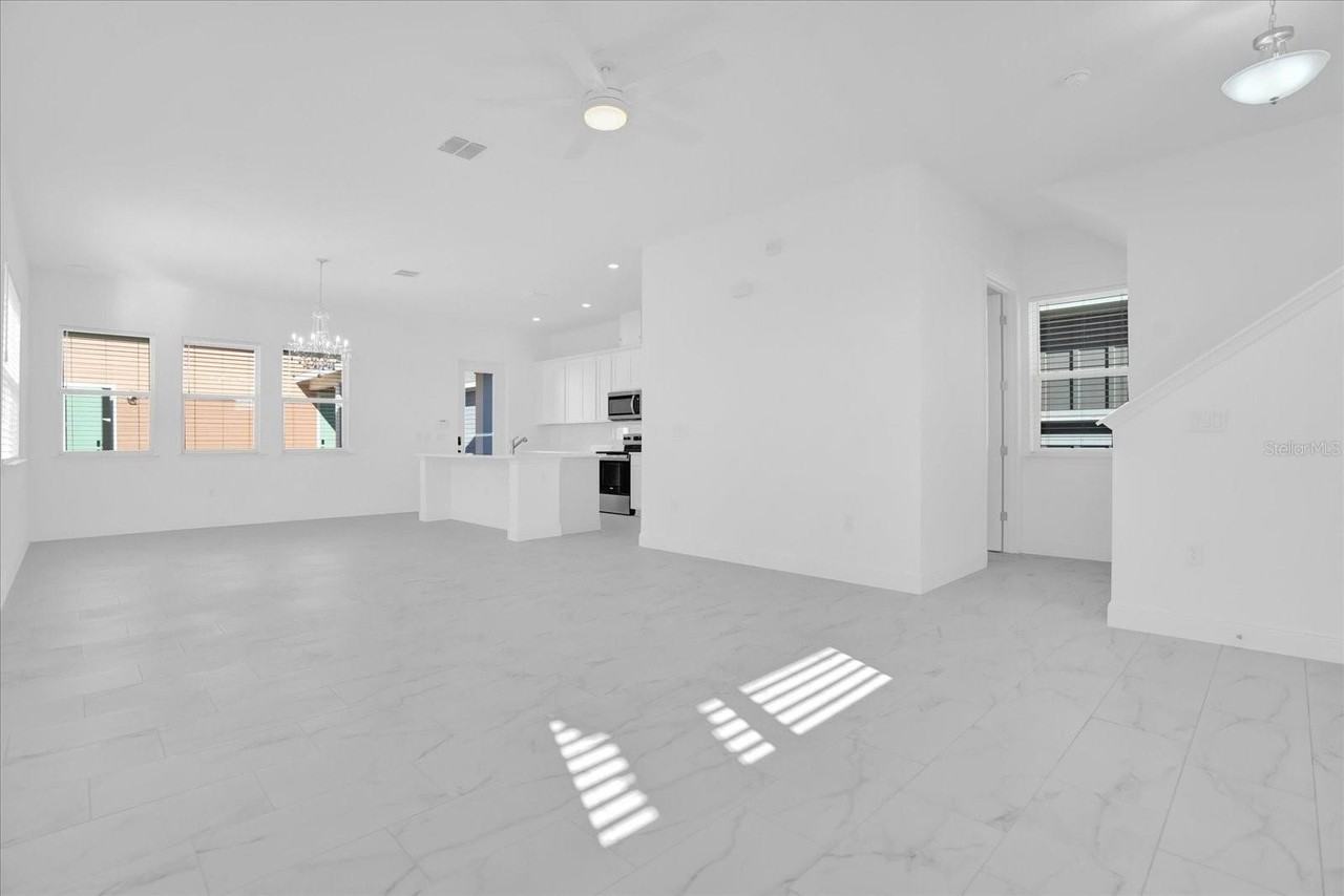 3006 Mirage Pl - Photo 5 of 37