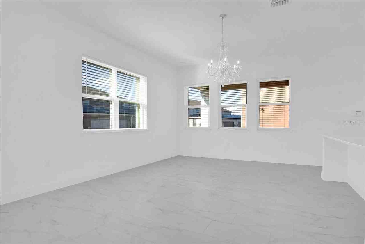 3006 Mirage Pl - Photo 7 of 37