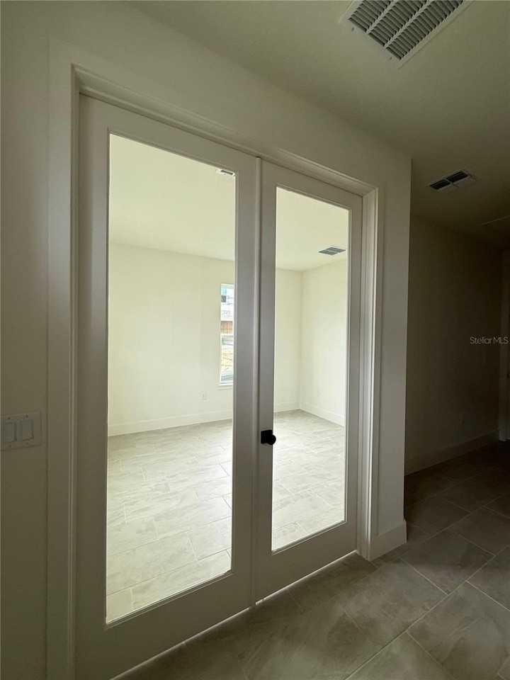 15027 Groveside Rd - Photo 4 of 38