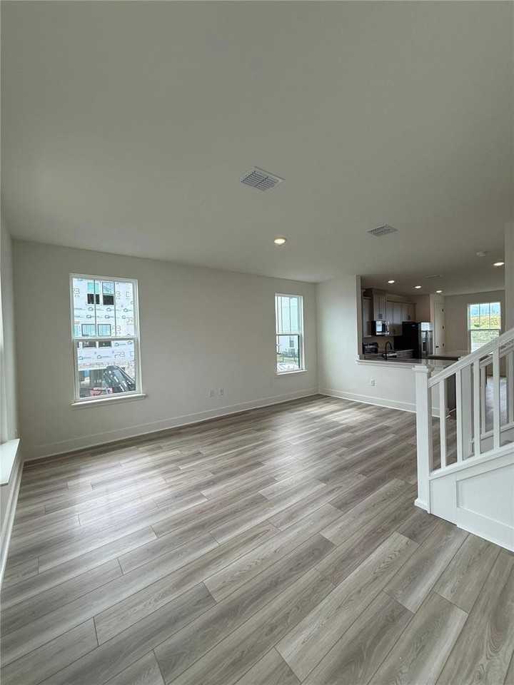 15027 Groveside Rd - Photo 5 of 38