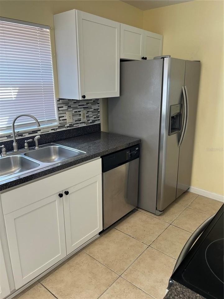 1733 Shady Ridge Ct #233 - Photo 6 of 20