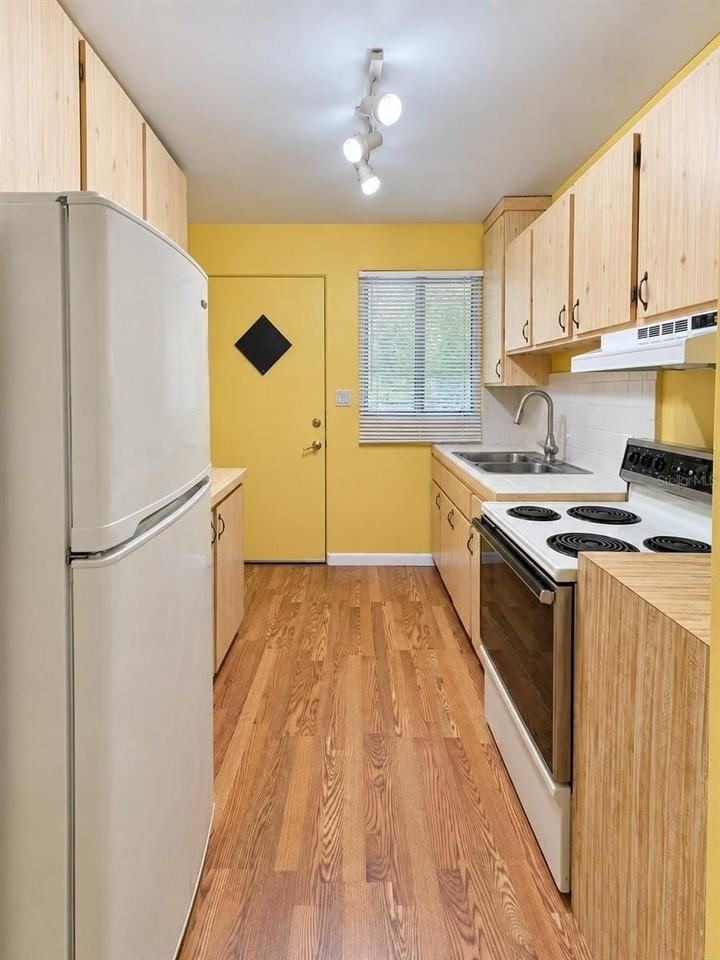 701 Palmer St - Photo 7 of 12