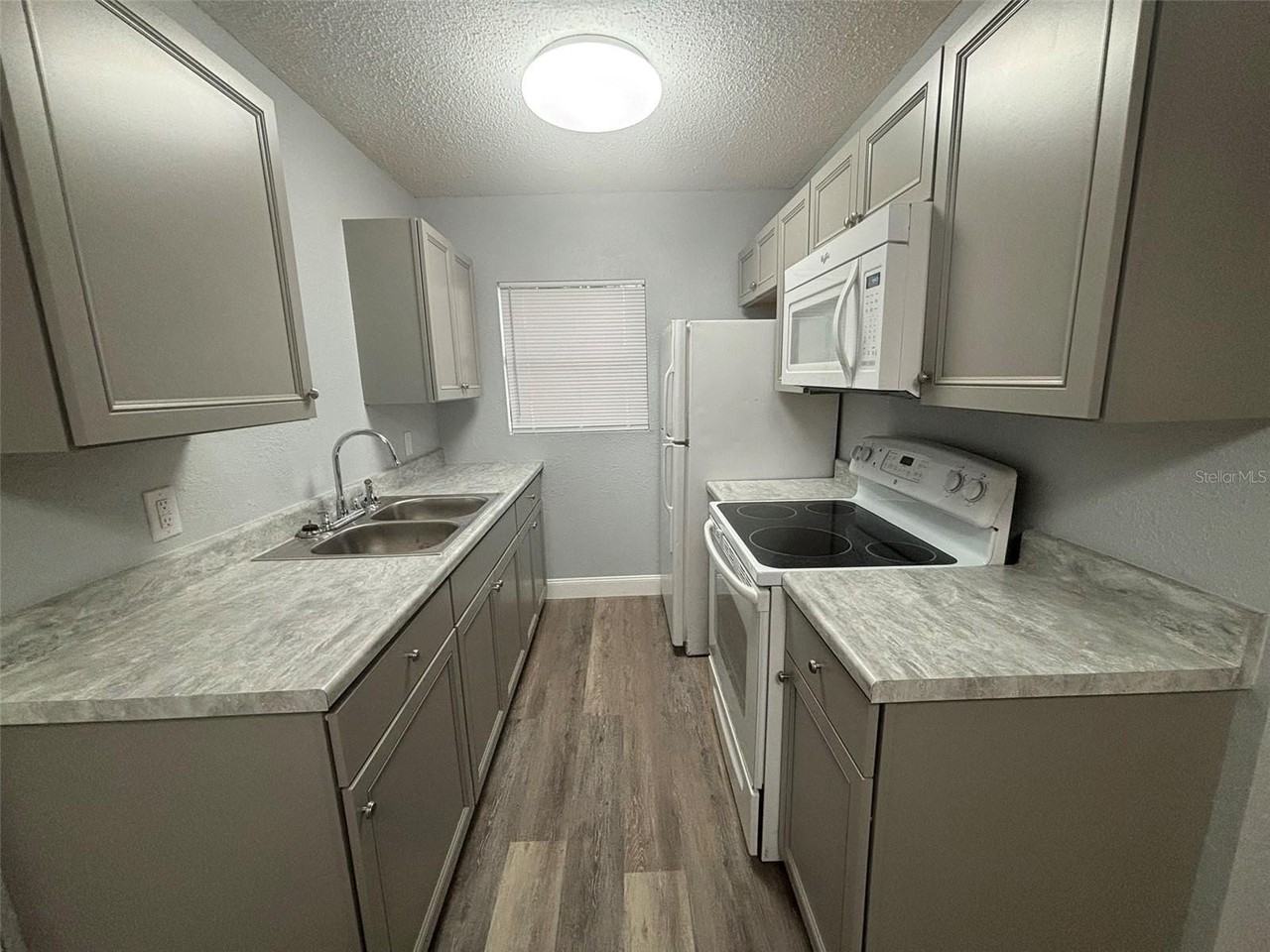 650 Avenue C Sw #A - Photo 5 of 11