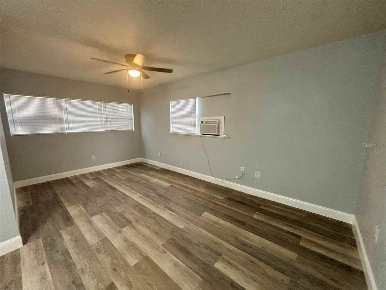 650 Avenue C Sw #A - Photo 6 of 11