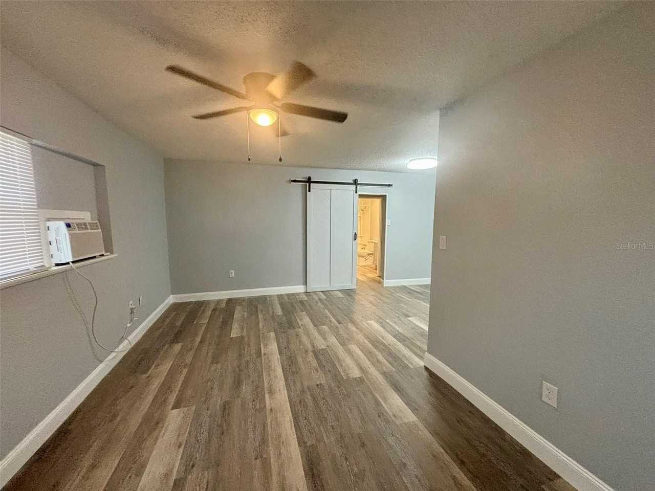 650 Avenue C Sw #A - Photo 7 of 11