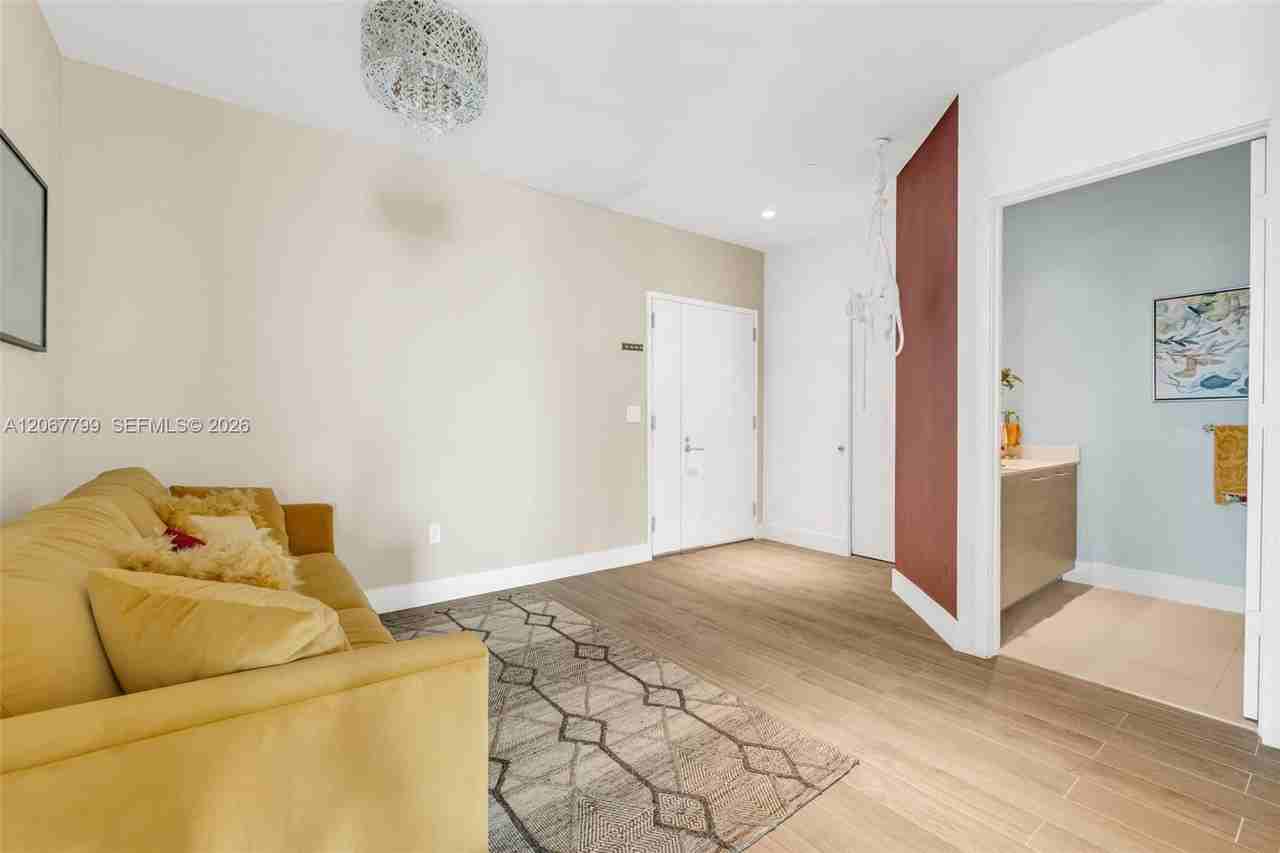 1300 S Miami Ave - Photo 6 of 8