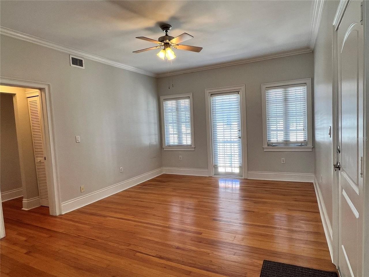 2117 W Dekle Ave #J3 - Photo 4 of 15