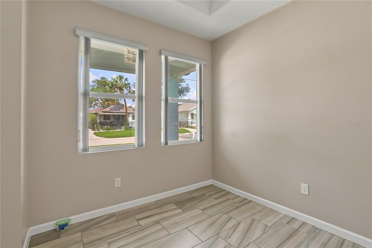 2736 W Spruce St - Photo 5 of 17