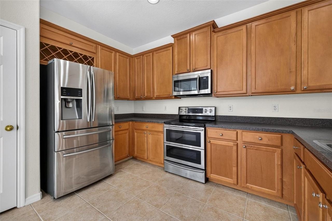 6585 Marlberry Way - Photo 7 of 28