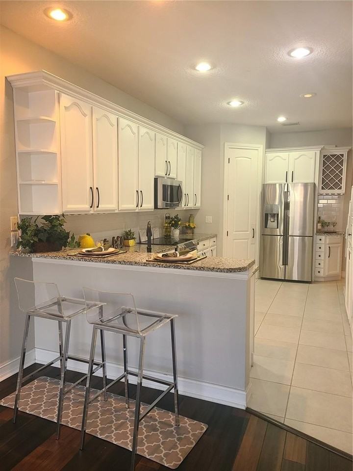 10432 La Mirage Ct - Photo 7 of 16