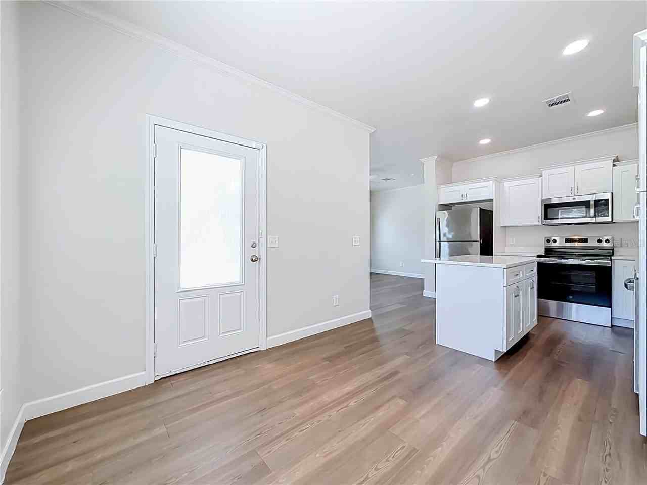 719 19th St S - Photo 6 of 24