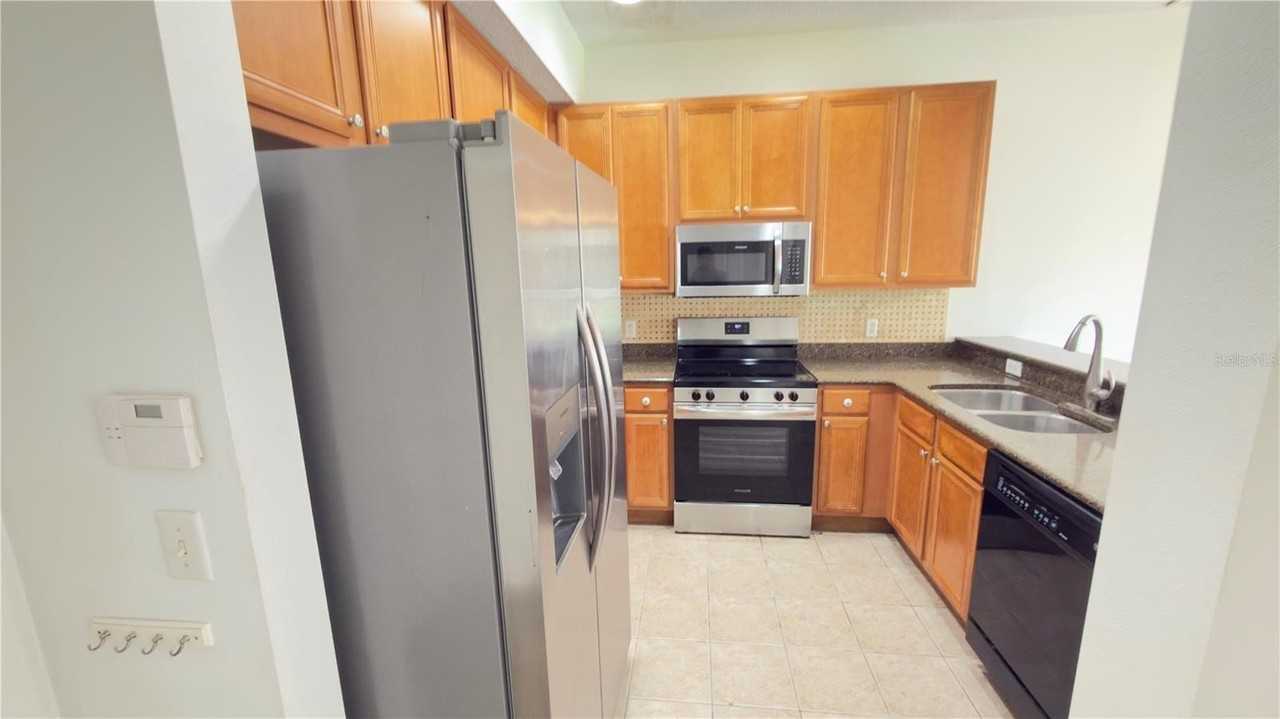20404 Harvest Oak Ct - Photo 5 of 10