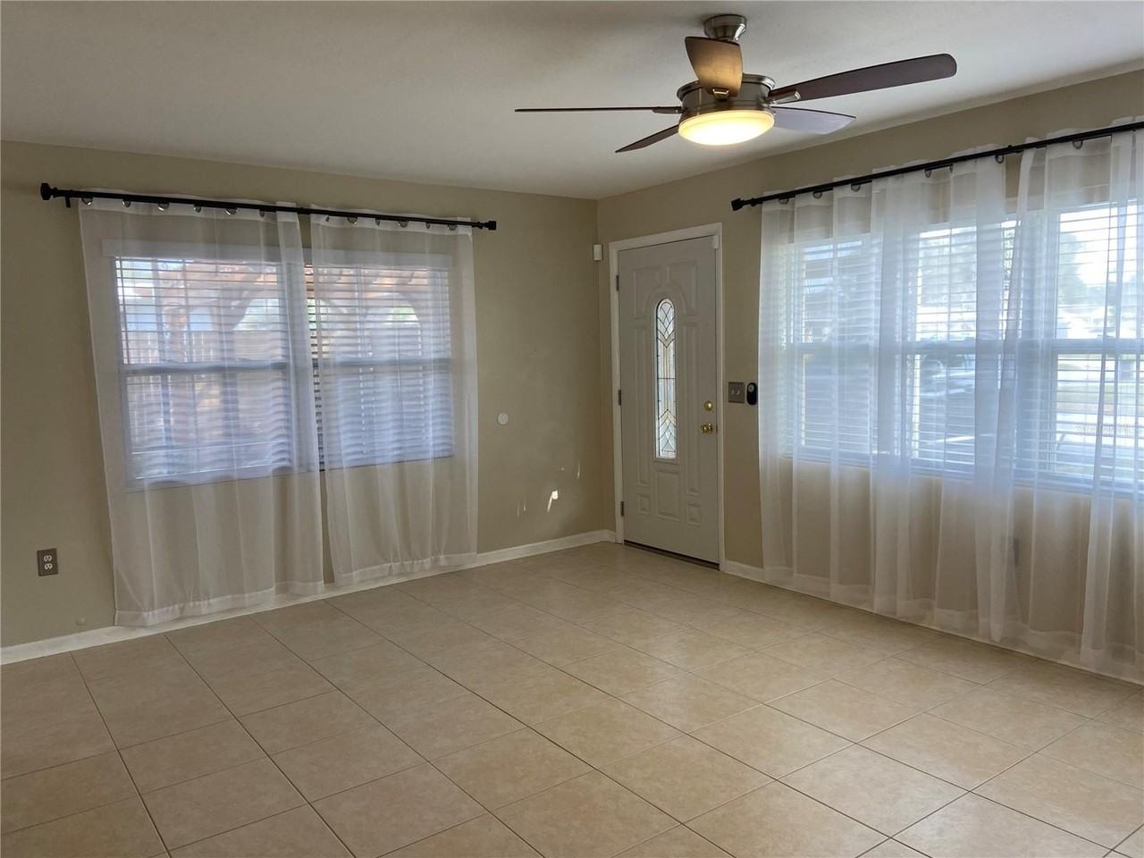 11596 116th St - Photo 5 of 34