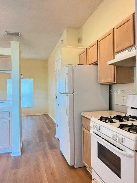 430 Berwick Cir - Photo 5 of 17
