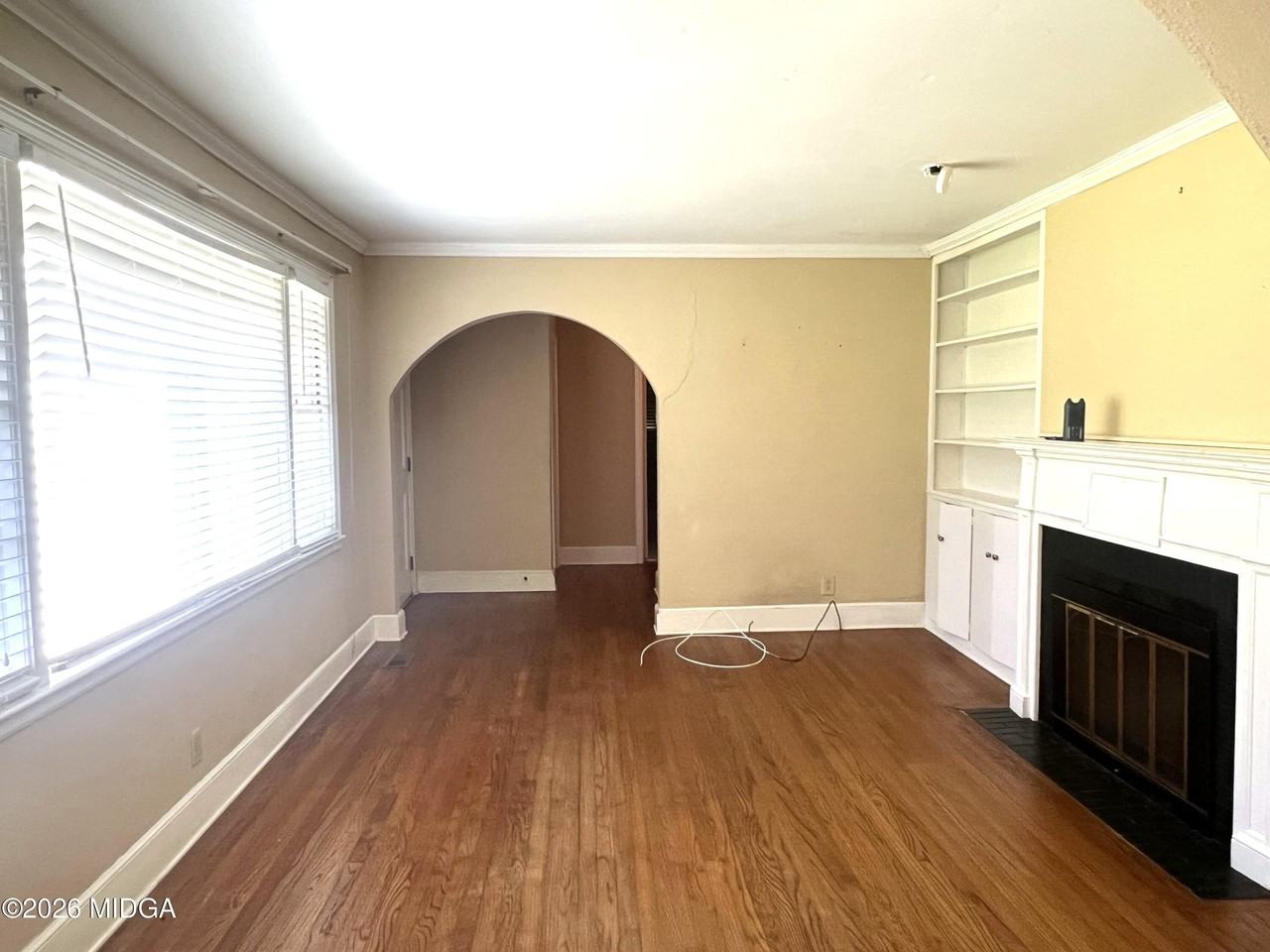 611 Corbin Ave - Photo 2 of 22