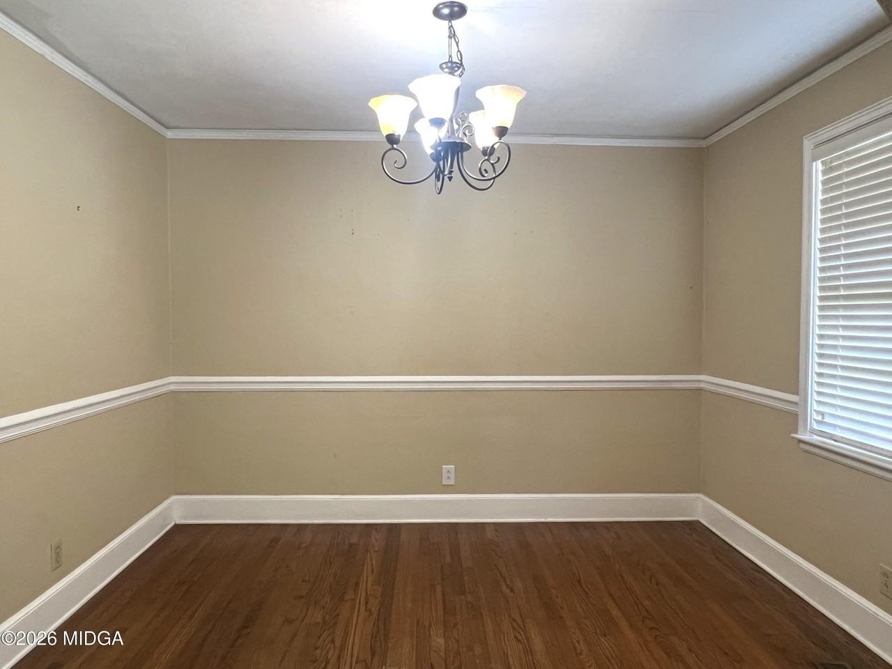 611 Corbin Ave - Photo 4 of 22