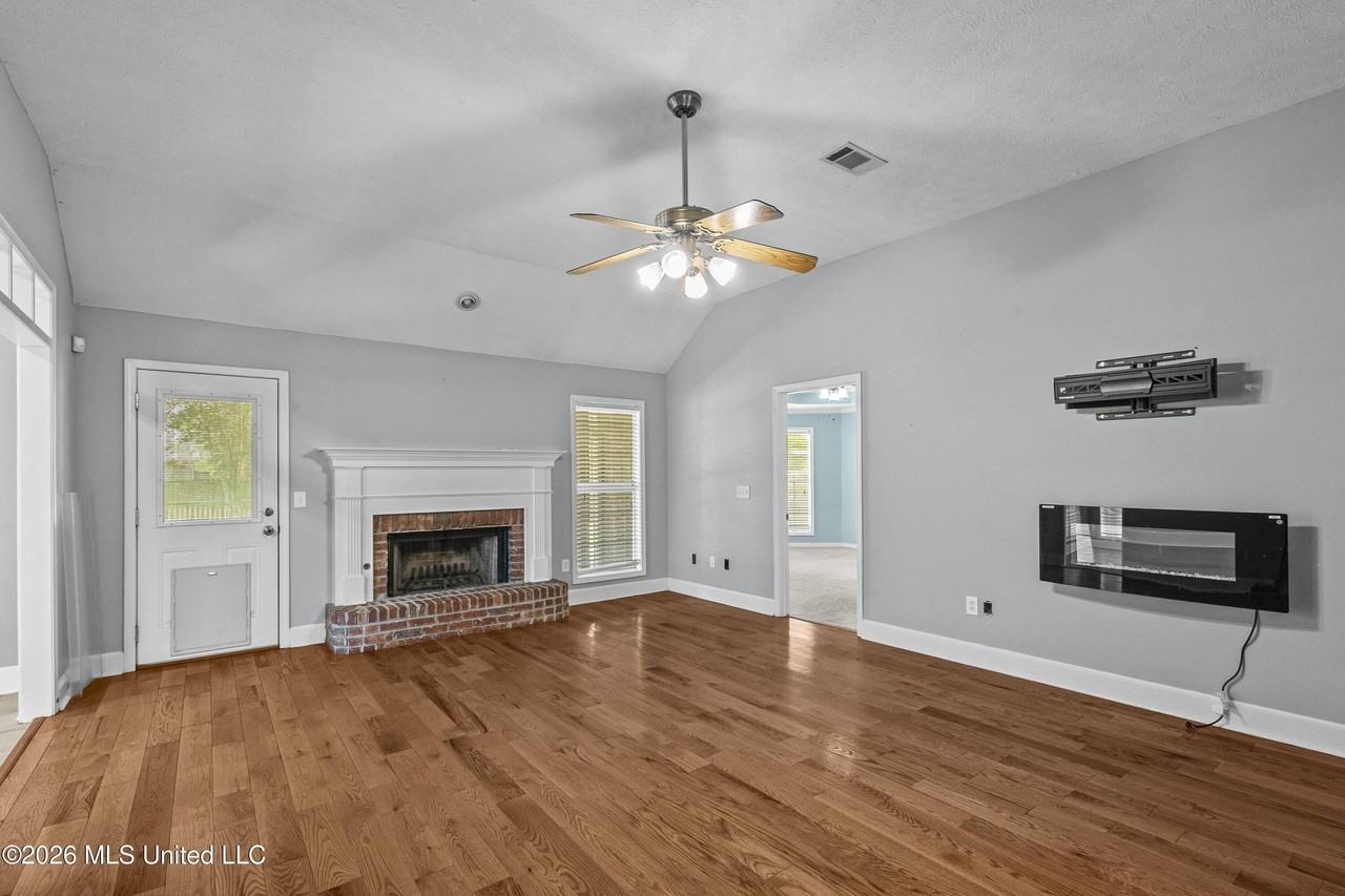 417 Madison Oaks Dr - Photo 5 of 28