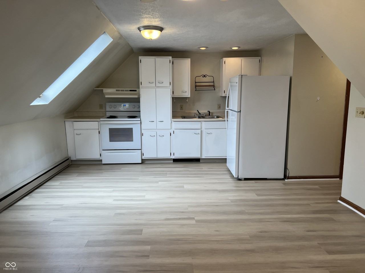 65 W Main St Apt 2 - Photo 3 of 12