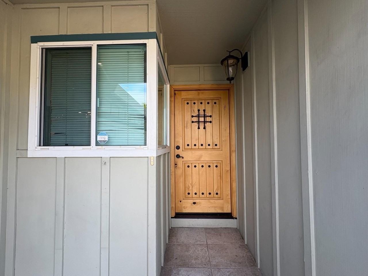 1562 Tobias Dr - Photo 3 of 8