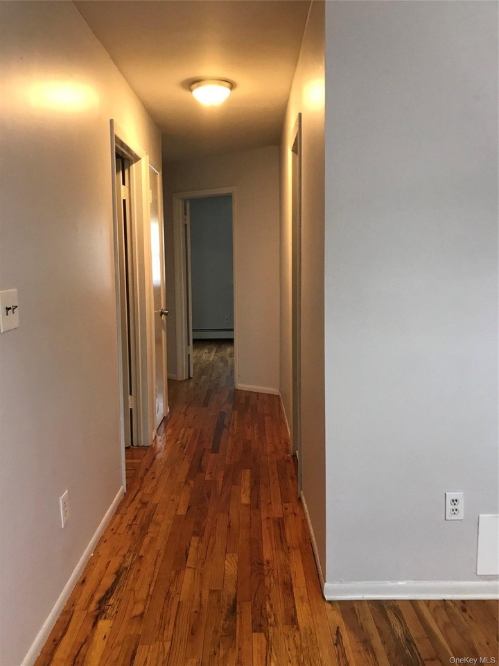 1846 Bussing Ave - Photo 6 of 10