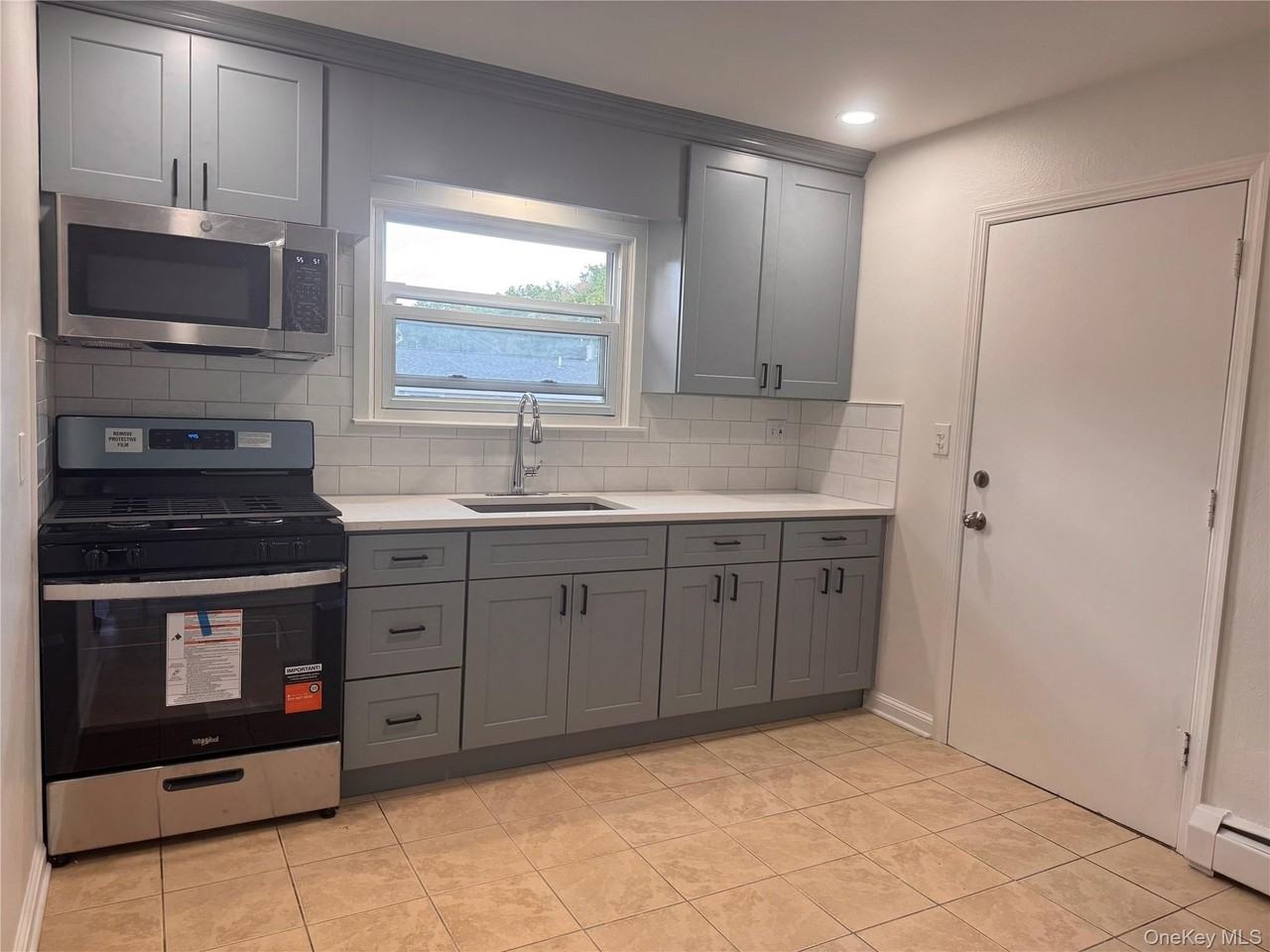 36 Congers Rd #4 - Photo 4 of 12