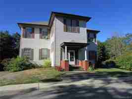 featured image of 43 Clinton St #2