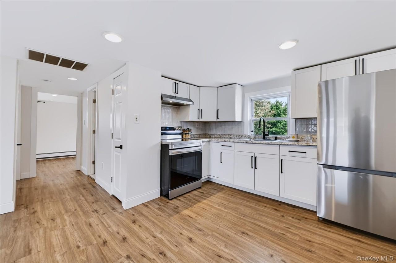 240 Kramer Dr - Photo 6 of 11