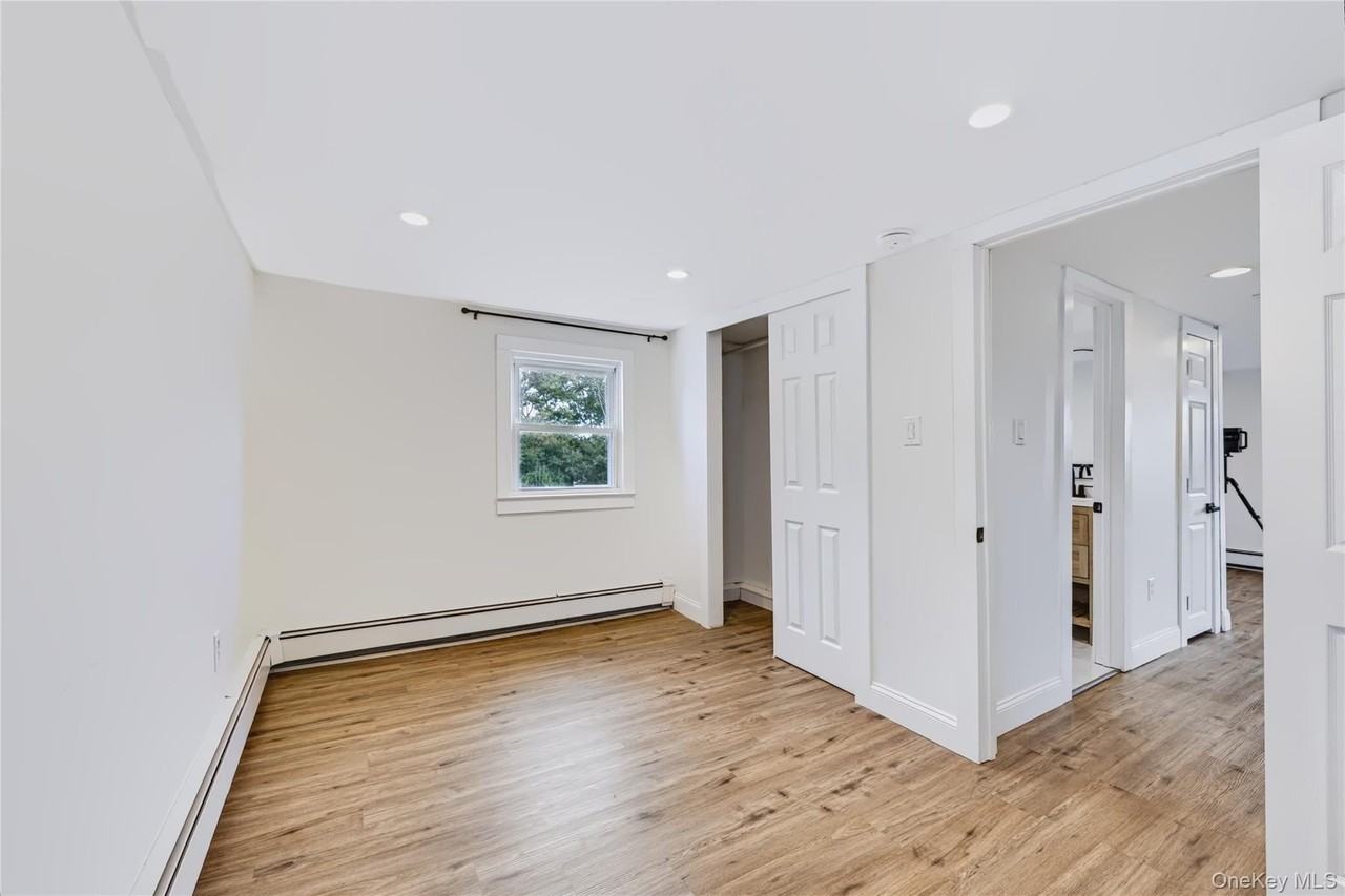 240 Kramer Dr - Photo 7 of 11