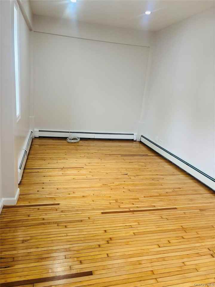 284 Sommerville Pl #1 - Photo 5 of 16