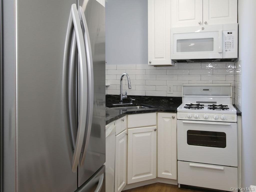 100 Theodore Fremd Ave #A1H - Photo 2 of 8
