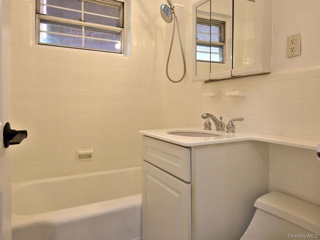 100 Theodore Fremd Ave #A1H - Photo 7 of 8
