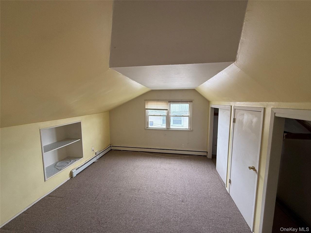 3624 Ionia St - Photo 2 of 10